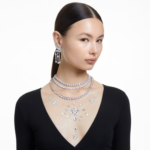Kaklarota, Bumbierveida griezums, Balts, Rodija pārklājums Matrix Swarovski 8
