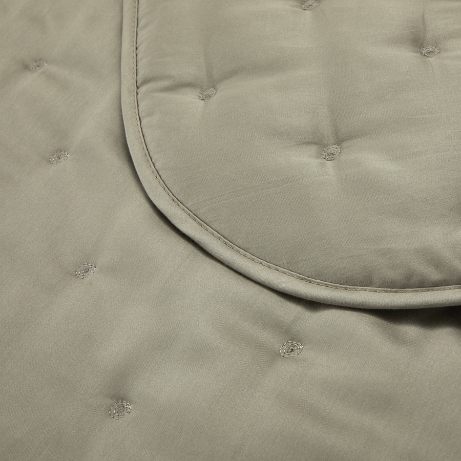 Bedcover, Kaki Triomphe Yves Delorme 2