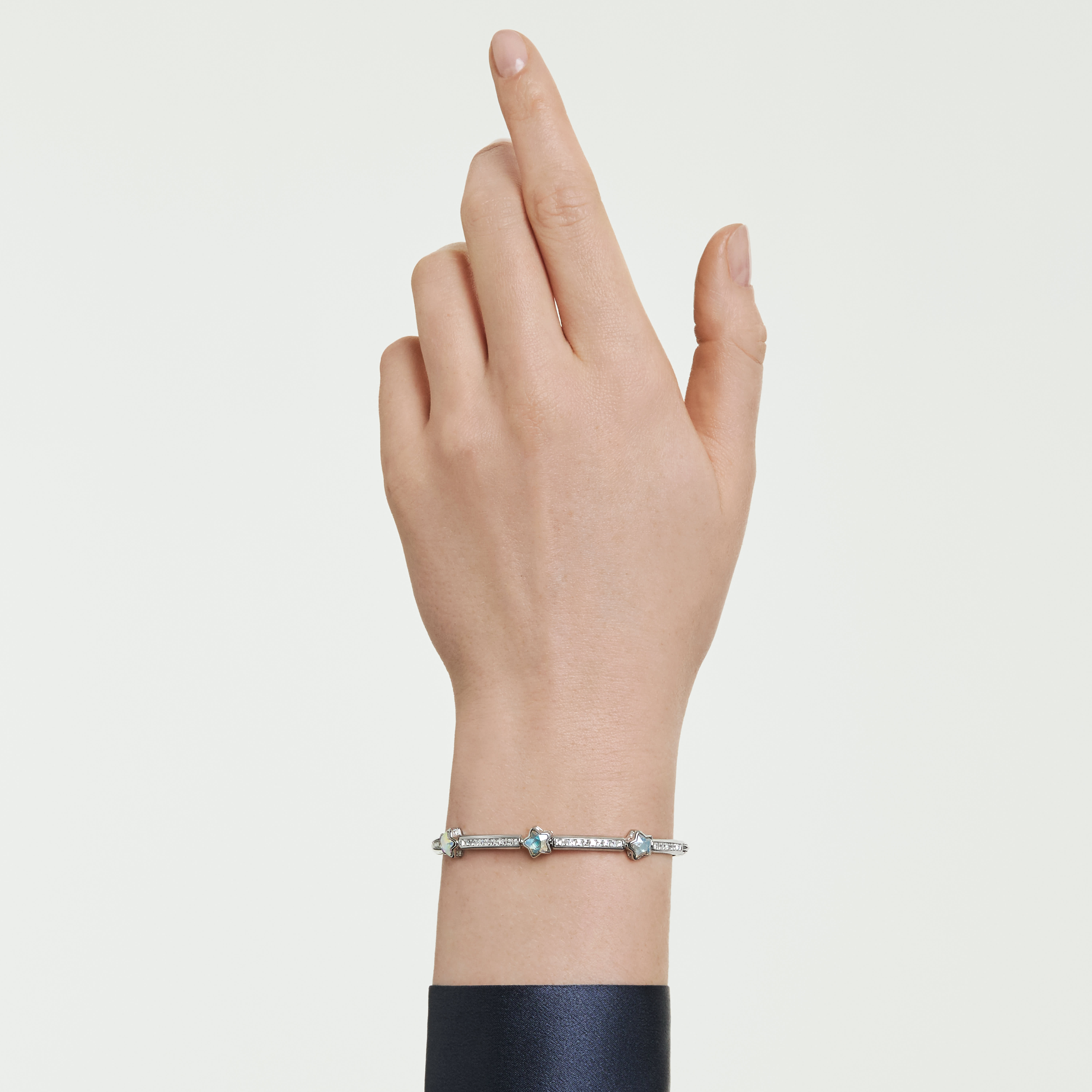 Жёсткий браслет, Разные огранки, Звезда, Белый, Родиевое покрытие Chroma Swarovski 5